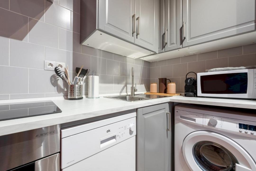 מדריד 3 Bedrooms 1 Bathroom Furnished - Lavapies- Mintystay מראה חיצוני תמונה